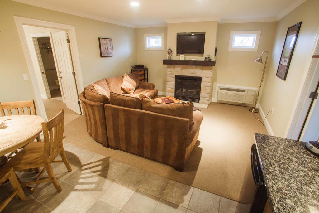 Seven Oaks Bed & Breakfast Lake Geneva Chambre photo