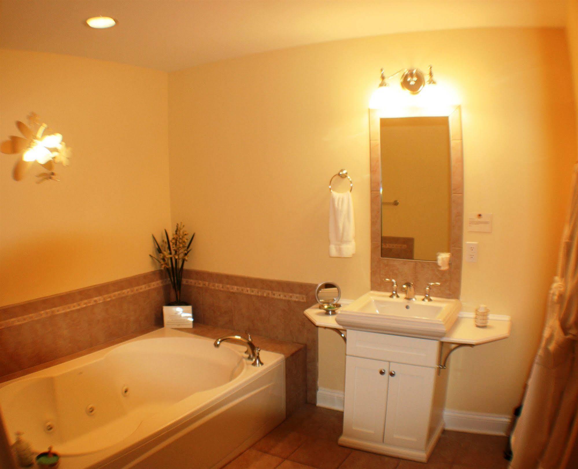 Seven Oaks Bed & Breakfast Lake Geneva Extérieur photo