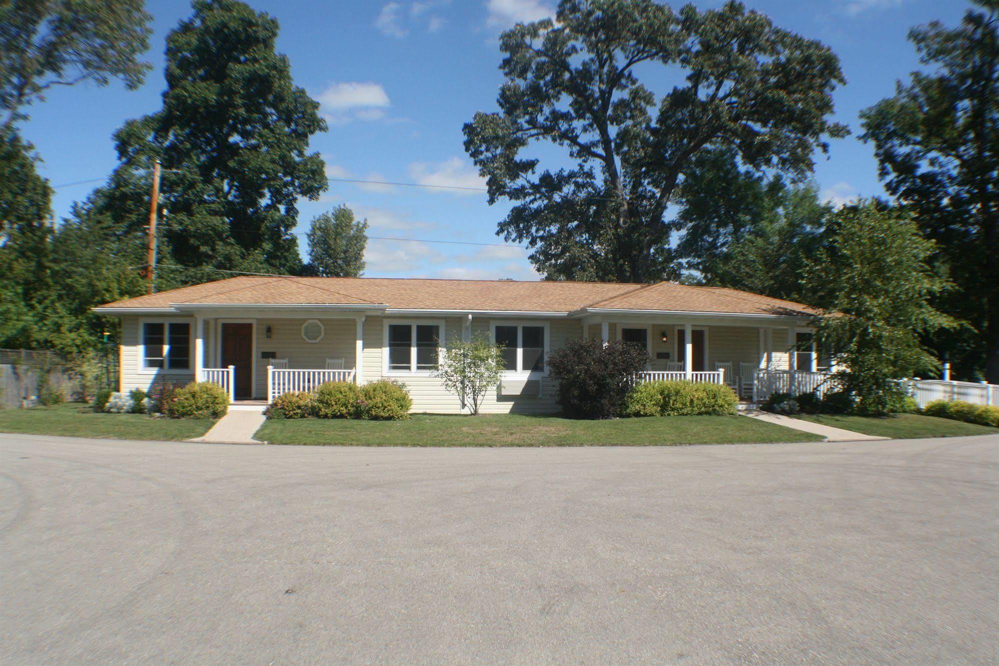Seven Oaks Bed & Breakfast Lake Geneva Extérieur photo