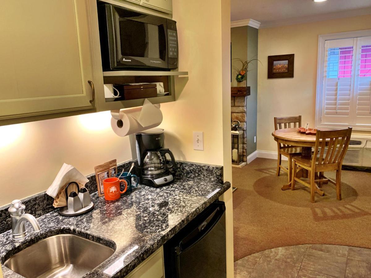 Seven Oaks Bed & Breakfast Lake Geneva Extérieur photo